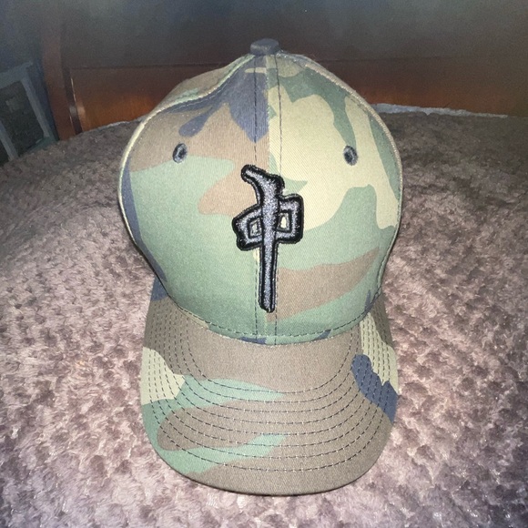 Camo RDS hat mint condition - Picture 2 of 4